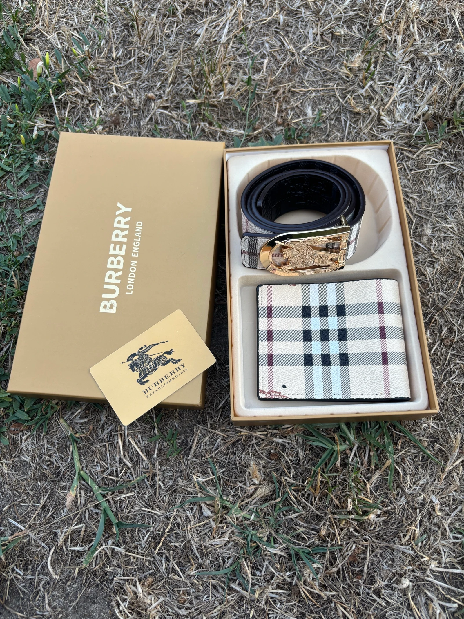 Coffret Ceinture +portfeuille neuf 